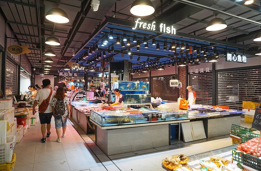 Azzopardi Fisheries — Fishmongers in St Paul's Bay